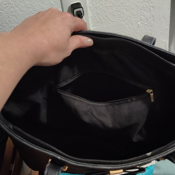 Purse - Picture 2 of 2